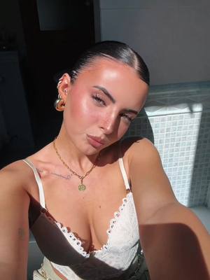 A post by @sonocamillina on TikTok caption: Al sole un po' diventano verdi dai... datemi sta soddisfazione  