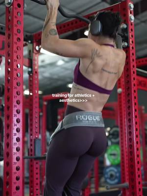 A post by @kellylmatthews on TikTok caption: You don’t have to choose. 🔗 ïn b!0 to join #strengthandconditioning #summershred #gymmotivation 