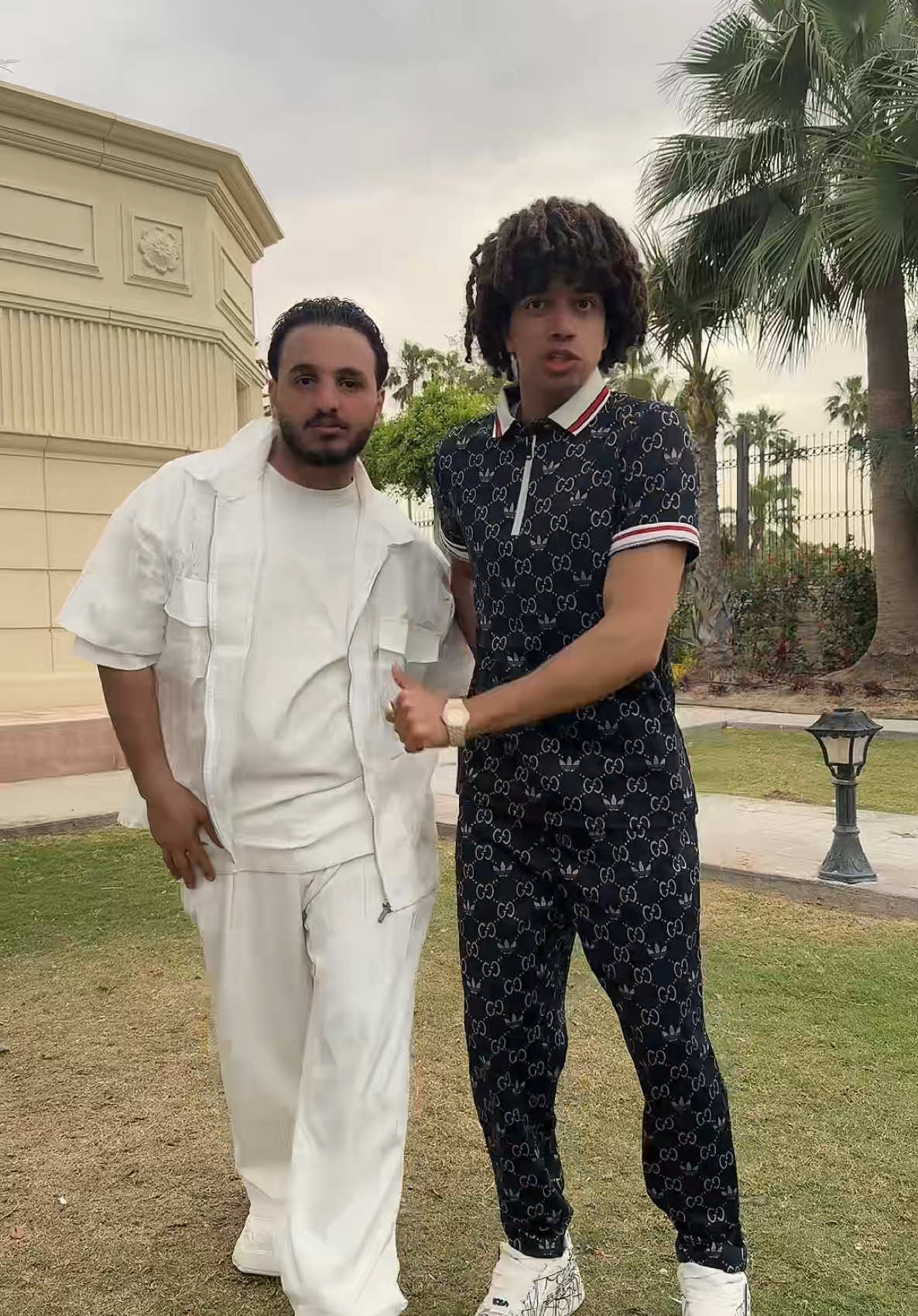 A post by @omar_shawar111 on TikTok caption: شافو النيولوك قالو بتاع تيك توك 😈