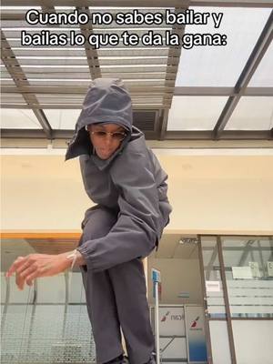 A post by @abrahamdpee on TikTok caption: No me salió pero lo intenté! 😩 #beele #sobelove #baile #fyp