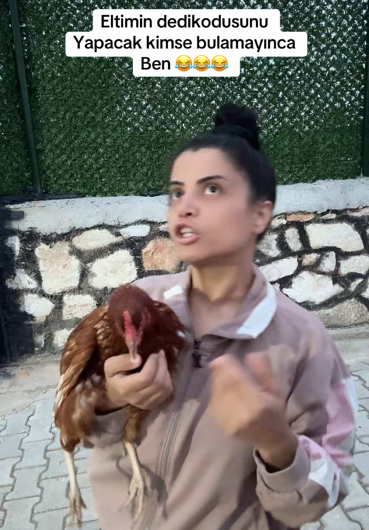 A post by @yasemin.serkan35 on TikTok caption: Konu eltim olunca😂😂😂