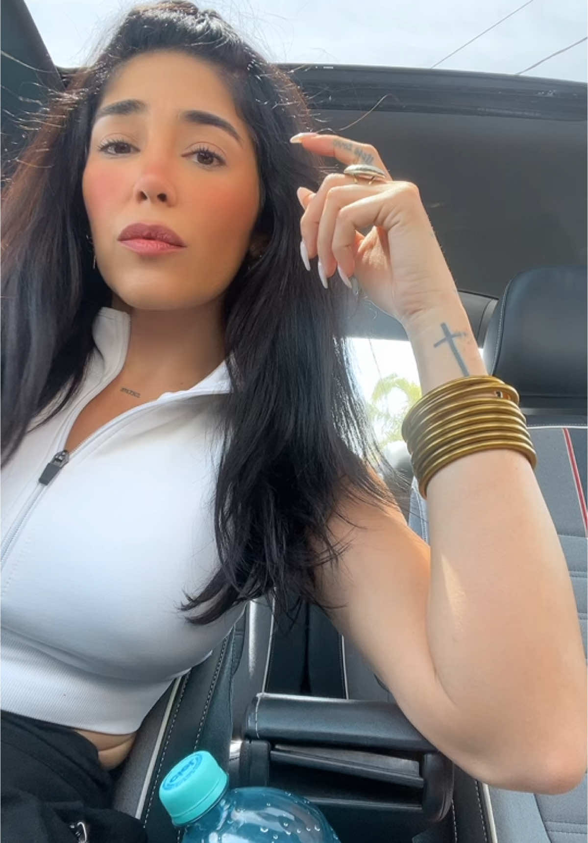 A post by @amaliamdz on TikTok caption: Dondeeeee esta 🥹🤣🤚🏻