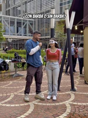 A post by @felipecharrry on TikTok caption: 😂😂 #comedia #humor #amigos #felipecharry 