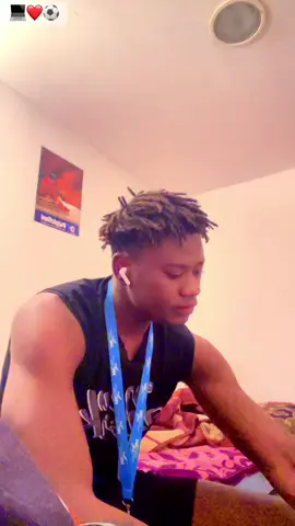 A post by @tah_guemzy_oficial on TikTok caption: #Barcelona❤️🇪🇸🇲🇱mon cœur tu me manques, beau❤️🥰⚽️ @@tah_guemzy_oficial