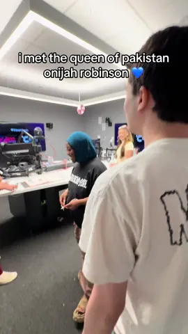 A post by @harrylovespandas on TikTok caption: best day ever #onijah #onijahrobinson #pakistan #brunomars @harry daniels @madeline daniels @LaCrystalRosas @iHeartRadio 