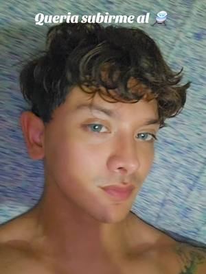 A post by @yacercast on TikTok caption: poss según yo, si me veo bien jaja
