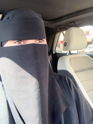 A post by @ghazal_benrabia on TikTok caption: كيدوزتو نهاركم كبيدات؟؟؟؟ راني حطيتليكم المختبر ستوري فأنستاغرام#ghazalbenrabia #جيش_غزل #🍓يوميات_غزل🍓 #galbydermatech🇨🇭🇲🇦 