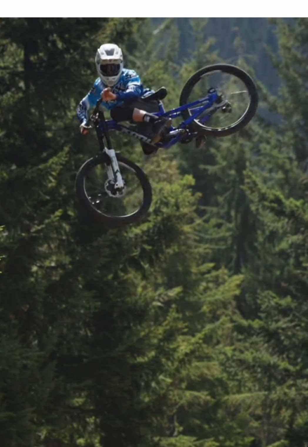 A post by @foxracing on TikTok caption: Sent 📬📬 @eddie reynolds #foxracing #mtb 