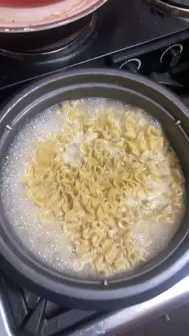 A post by @shasha_867 on TikTok caption: Quick quick snack 😂❤️#onthisday #foodtiktok @_lali🖤 