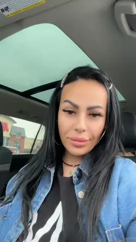 A post by @denyjasmy on TikTok caption: #5pasidebine♥️🍀♥️ totacolo😆😆