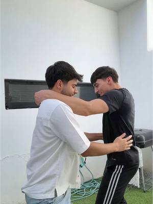 A post by @angelitodelaa on TikTok caption: De donde son todos 🤭 @Jorgepayan03🧡🦒 