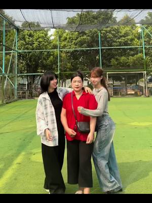 A post by @kjmbsr2 on TikTok caption: က်ြန္မတို ့ ၂ေယာက္ဘယ္လိုေတြယြလဲဆိုတာ🤣@Seng Pan #munpankj #foryoupage #kachin #kachingirl #fyp #kumje #foryou 