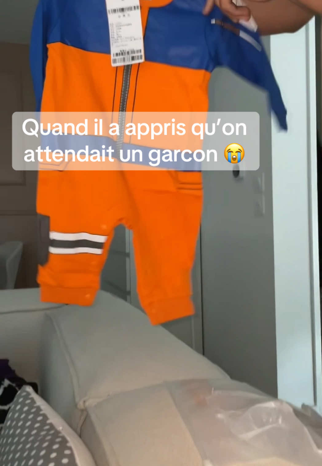 A post by @assetou_nadir on TikTok caption: Jusqu’à valise de maternité ? 😭 #pourtoii #narutoshippuden #couple #lefouduvillage 