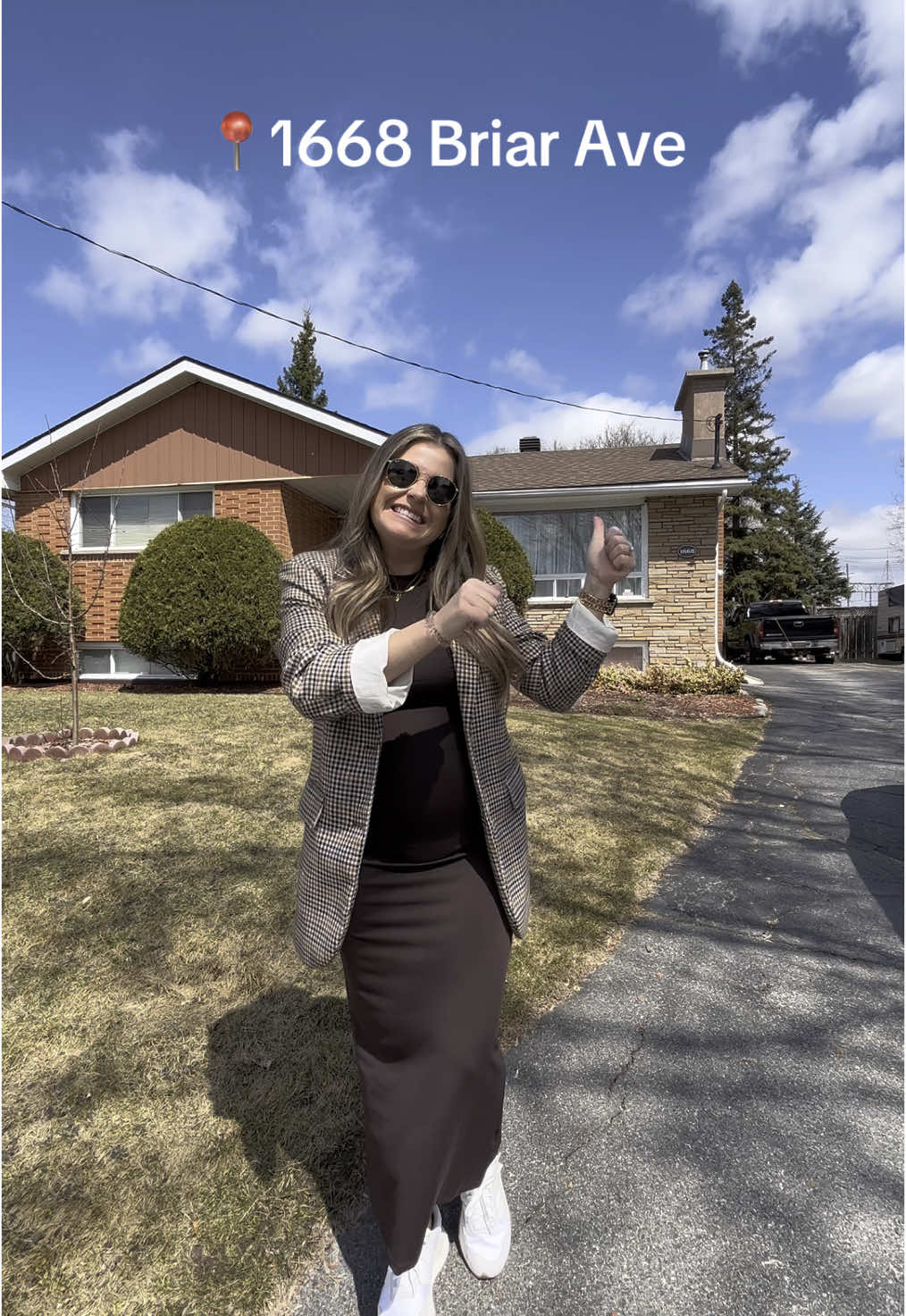 A post by @ashleighbee on TikTok caption: 📍1688 Briar Ave  MLS# 2121796| $499,90 Ashleigh Buder - Realtor® 📩 ashleigh@theoystrickteam.ca 📱 705-662-0200 #fyp #realestate #forsale #openhouse #housingmarket 