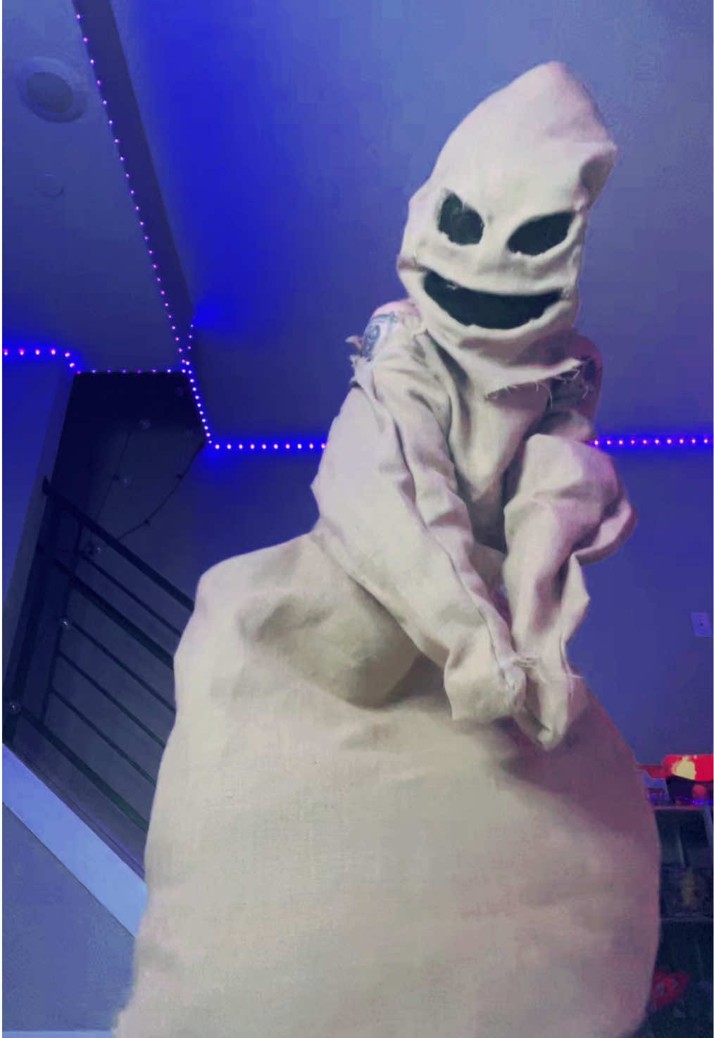 A post by @slimthicccsenpai on TikTok caption: How scared you rn 1-10? #oogieboogie #nightmarebeforechristmas #fyp #cosplay 