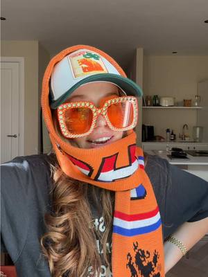 A post by @rhodekok on TikTok caption: dit zal vast voor een leuk contact momentje zorgen zondag!