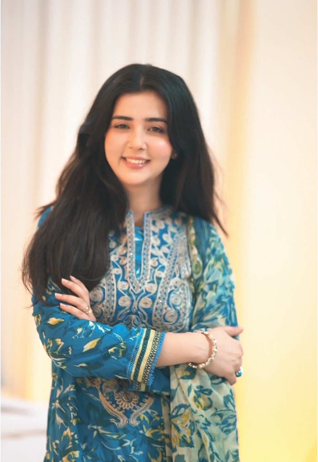 A post by @faryal_fairyyy on TikTok caption: How r u all? #faryalfairyyy #foryou #whattowatch 