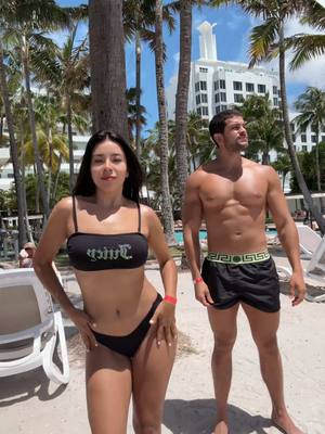 A post by @surysadai on TikTok caption: Me encontre un guapo en la playa 😍 ah no con razón es mi esposo ❤️🔥@bernardo flores #couple #goals #married 