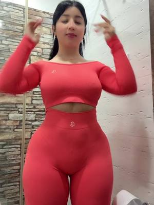 A post by @joselisjbq14 on TikTok caption: #parati