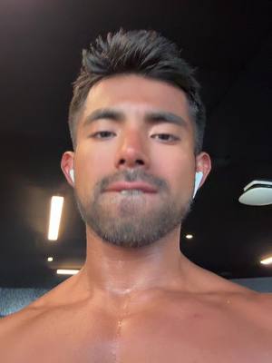 A post by @henryjimenezkerbox on TikTok caption: 😽
