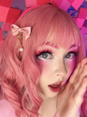 A post by @enyaarwyen on TikTok caption: Get it axolotl #Minecraft #minecraftmovie #aminecraftmovie #cosplay #cosplayer #minecraftcosplay #fyp #foryoupage 
