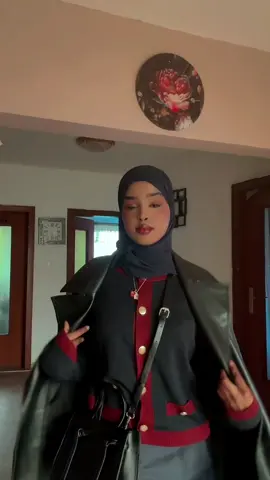A post by @miskie67 on TikTok caption: Hadii qofku ku jeclaado🫶🏻❤️#somalitiktok #somali #puntlander🇸🇱 #🖤🥀 