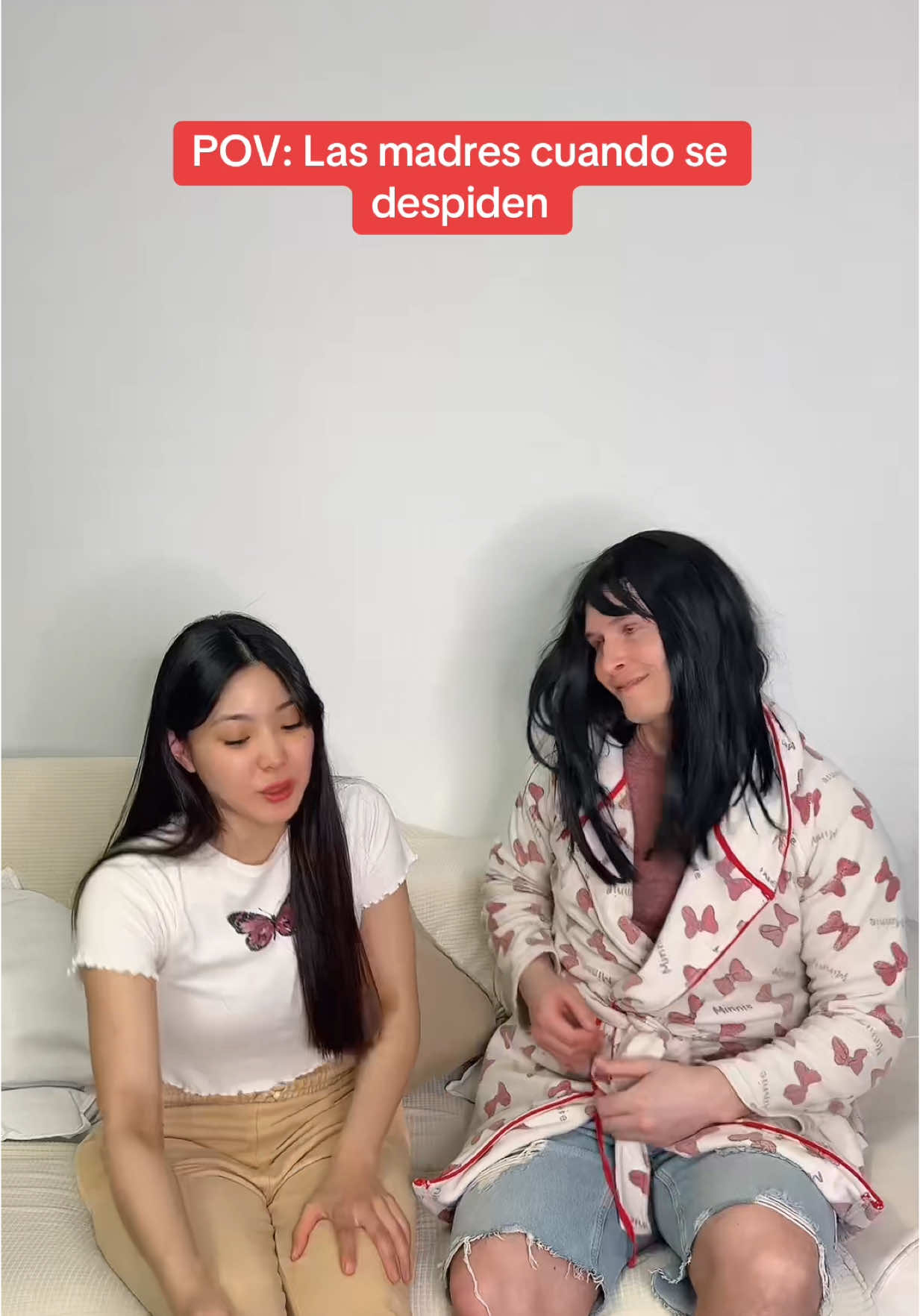 A post by @skyandtami on TikTok caption: Por qué se despiden como 20 veces? 😂