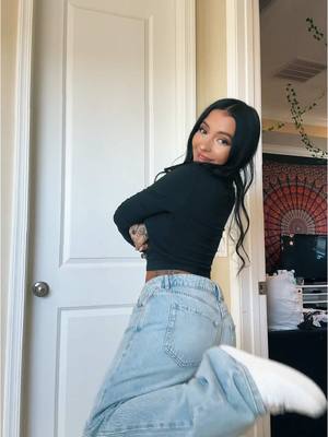 A post by @daniellecohn on TikTok caption: Celtics game tonight 🍀🤍