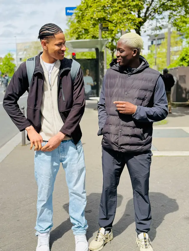 A post by @rousseau757 on TikTok caption: #vus 