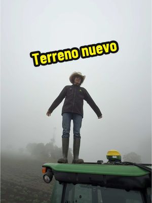 A post by @lagranjadelborrego on TikTok caption: Quién quiere papitas? 🍟 @John Deere #publicidad..