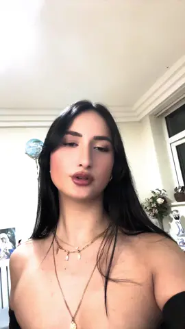 A post by @sarasabatelli on TikTok