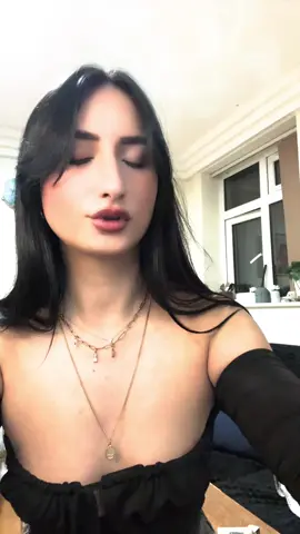 A post by @sarasabatelli on TikTok