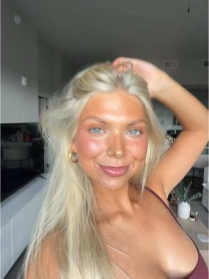 A post by @katieritchiie on TikTok caption: My glowy everyday makeup routine💄@Bobbi Brown @Hourglass Cosmetics @makeupbymario @NYX Professional Makeup @Anastasia Beverly Hills @makeupforever @Kosas @Charlotte Tilbury @Rare Beauty 