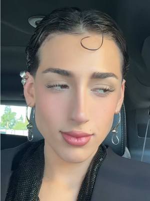 A post by @daus_mendoza on TikTok caption: Ended up at her own buriaL 