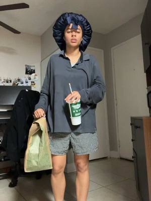 A post by @itsellerzz on TikTok caption: @Wingstop sponsor me 
