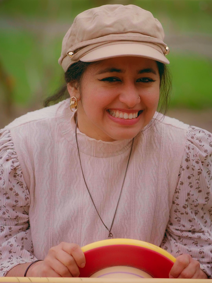 A post by @liyajogin on TikTok caption: അഞ്ചുകണ്ണനല്ല!!📷 Jogin Mathew ❤️ . . .. . #anjukannanalla #athalaputhalathavalachi #jomolsong #mayilpeelikkavu #malayalamhitsong #liyajogin #joginmathew #trending #viral