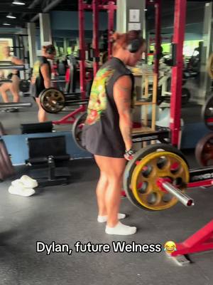 A post by @primusfamily on TikTok caption: On s’amuse comme on peut 😂@Bien-être physique et mental @Poupiau @Qwaadi #musculation #posing