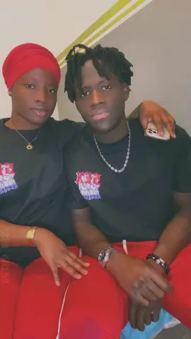 A post by @salimata29 on TikTok caption: #pourtoi #fyp kongno mousso 🤭❤️@Miss soum 💍☘️💜🇫🇷 