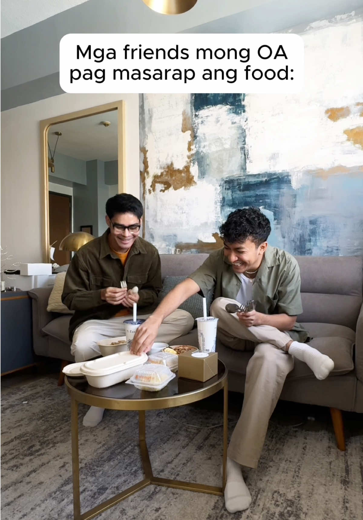 A post by @marvsfojas on TikTok caption: Ang daming ganap hindi nalang kumain! Tag mo yung OA mong friend na ililibre ka ng 5-star eats sa @Grab PH ! 😜