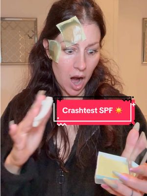 A post by @poopiblh on TikTok caption: Le test ultime du buvard pour crashtester mon fluide anti-uv Revitalift Clinical SPF 50 de @L’Oréal Paris publicité #beauty #SkinCare #spf #crashtest #sebum #visage #lorealparis #revitalift #uv 