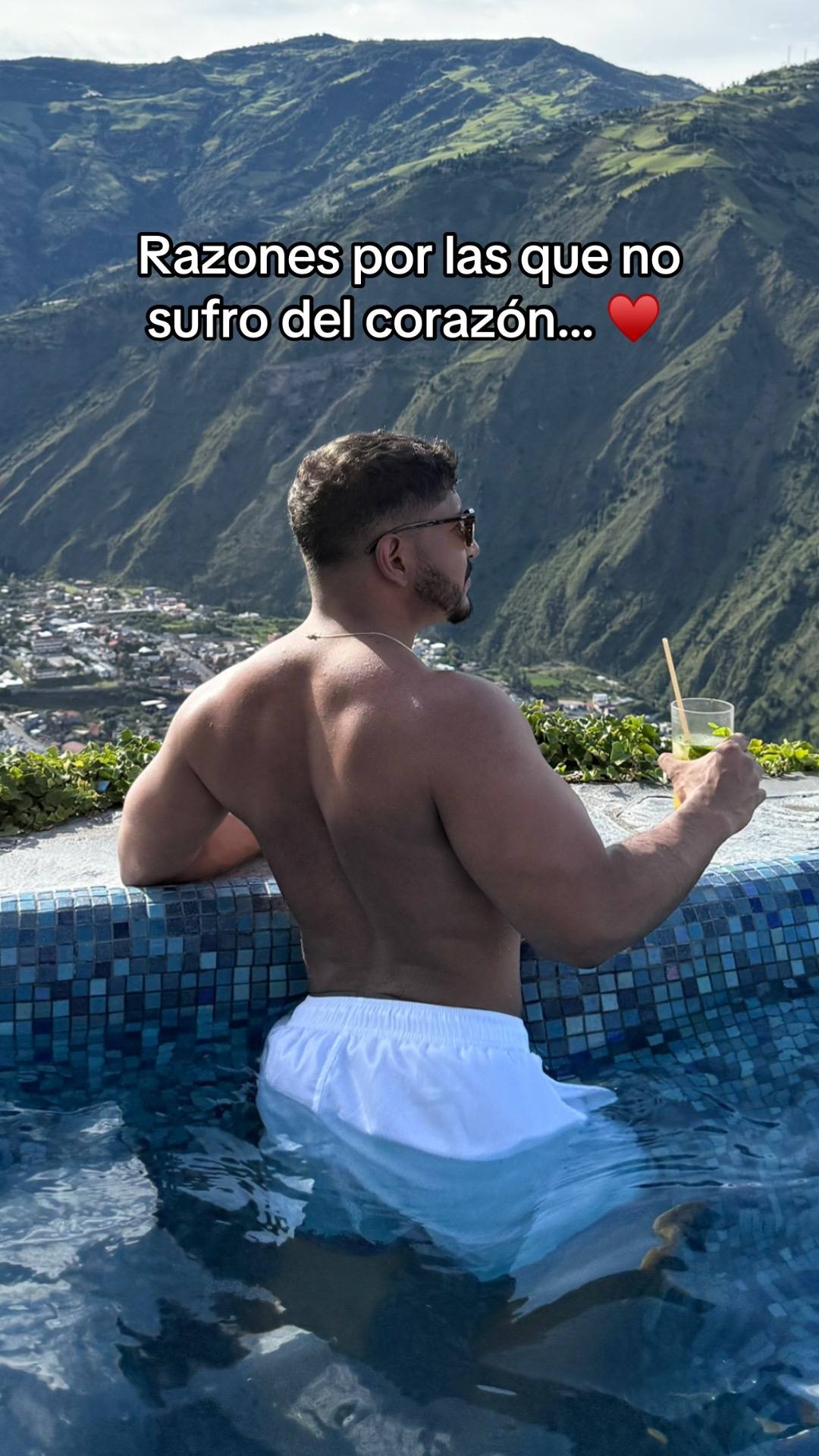A post by @maaaanuuuucheckmybio on TikTok caption: Soy puro cerebro 