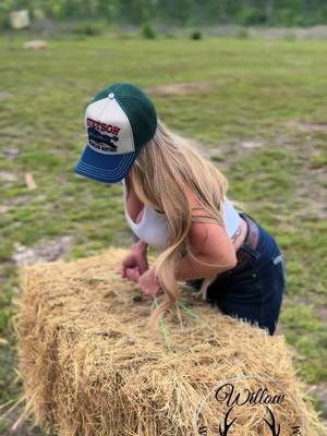 A post by @texas_willow_fans on TikTok caption: #fyp #country #foryou #countrygirl 