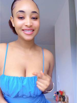 A post by @fatimadiallo696 on TikTok caption: Bonne week-end 🥰