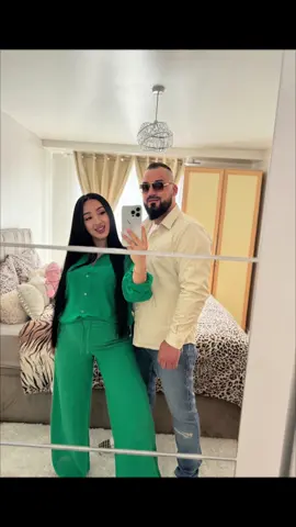 A post by @__rebecaa.02__ on TikTok caption: 💚