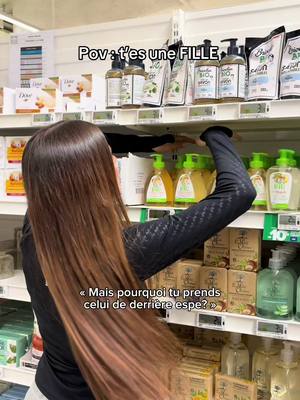 A post by @spee233 on TikTok caption: Les filles vous faites ça aussi?😅