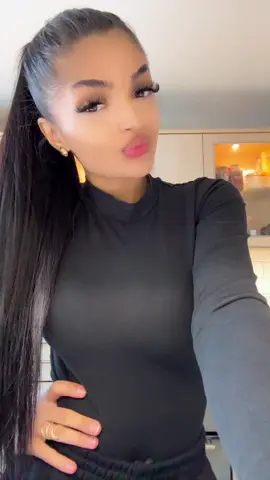 A post by @isa.isabella1 on TikTok