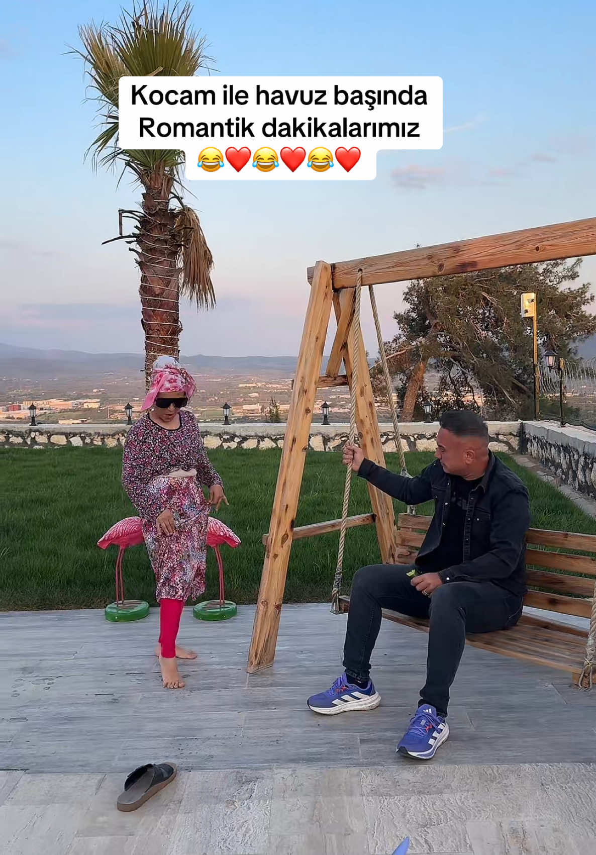 A post by @yasemin.serkan35 on TikTok caption: Romantikliğimize yüzde kaç puan😂😂😂