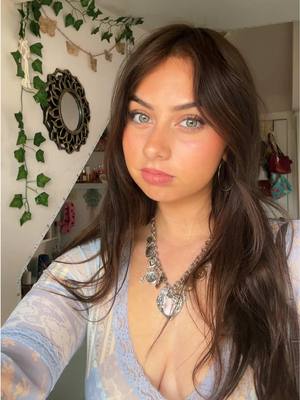 A post by @prettylilyliar on TikTok caption: 🧚#sabrinacarpenter