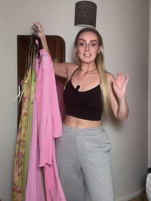 A post by @marie.akashaa on TikTok caption: Invitation* vous avez senti les nouvelle brumes ? 🩷 @Sol de Janeiro  @niceworkparisoff 