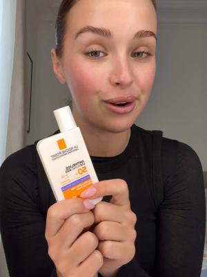 A post by @paylyyyy on TikTok caption: Mes nouveaux chouchous : le sérum Mela B3 et la nouveauté Anthelios UVmune 400 Fluide anti-taches SPF 50+  !!  @La Roche-Posay  #melab3 #AntheliosUVMune #SkinCare #melasyl 